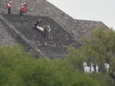 Meksiko akan meningkatkan keamanan di destinasi wisata setelah terjadi penembakan di piramida.