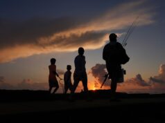 70% orang tua yang bekerja penuh waktu melakukan pekerjaan dan tugas anak secara bersamaan, dan para ibulah yang paling merasakannya
| beritakitanih 70% orang tua yang bekerja penuh waktu melakukan pekerjaan dan tugas anak secara bersamaan, dan para ibulah yang paling merasakannya
| beritakitanih