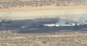 8 diperkirakan tewas setelah pembom B-52 jatuh di pangkalan Angkatan Udara AS di California
| beritakitanih 8 diperkirakan tewas setelah pembom B-52 jatuh di pangkalan Angkatan Udara AS di California
| beritakitanih