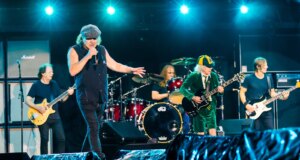 AC/DC Memperkuat Tanggal Tur Dengan Toko Pop-Up Spesial
| beritakitanih AC/DC Memperkuat Tanggal Tur Dengan Toko Pop-Up Spesial
| beritakitanih