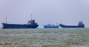 AS mencabut blokade terhadap pelabuhan-pelabuhan Iran ketika waktu 60 hari untuk mencapai kesepakatan akhir mulai berjalan
| beritakitanih AS mencabut blokade terhadap pelabuhan-pelabuhan Iran ketika waktu 60 hari untuk mencapai kesepakatan akhir mulai berjalan
| beritakitanih