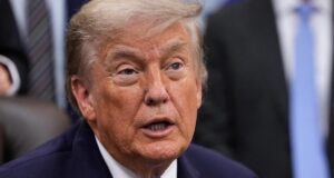 AS menyerang Iran untuk menanggapi serangan terhadap kapal yang menurut Trump melanggar gencatan senjata
| beritakitanih AS menyerang Iran untuk menanggapi serangan terhadap kapal yang menurut Trump melanggar gencatan senjata
| beritakitanih