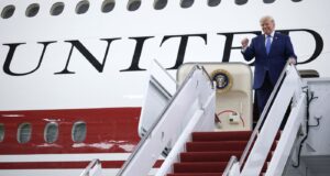 Air Force One, yang dihadiahkan kepada Trump dari Qatar, tiba di Pangkalan Gabungan Andrews
| beritakitanih Air Force One, yang dihadiahkan kepada Trump dari Qatar, tiba di Pangkalan Gabungan Andrews
| beritakitanih