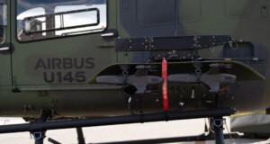 Airbus memodifikasi helikopter H145M untuk mengerahkan pencegat melawan kawanan drone taktis
| beritakitanih Airbus memodifikasi helikopter H145M untuk mengerahkan pencegat melawan kawanan drone taktis
| beritakitanih