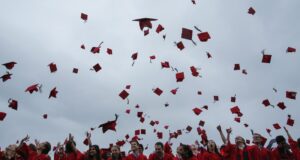 Akankah batas pinjaman mahasiswa baru benar-benar menurunkan biaya kuliah? Para ekonom mempertimbangkannya
| beritakitanih Akankah batas pinjaman mahasiswa baru benar-benar menurunkan biaya kuliah? Para ekonom mempertimbangkannya
| beritakitanih