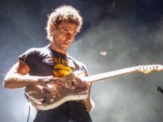 Albert Hammond Jr menjelaskan penundaan album baru The Strokes ‘Reality Awaits’
| beritakitanih Albert Hammond Jr menjelaskan penundaan album baru The Strokes 'Reality Awaits'
| beritakitanih
