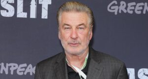 Alec Baldwin Berbagi Pesan Penting yang Dia Tanamkan pada 8 Anak
| beritakitanih Alec Baldwin Berbagi Pesan Penting yang Dia Tanamkan pada 8 Anak
| beritakitanih