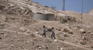 Amnesty menuduh pemerintah Israel melakukan ‘pembersihan etnis’ terhadap warga Palestina di Tepi Barat
| beritakitanih Amnesty menuduh pemerintah Israel melakukan 'pembersihan etnis' terhadap warga Palestina di Tepi Barat
| beritakitanih