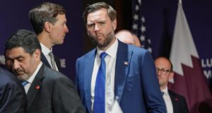 Ancaman Trump mengguncang perundingan AS-Iran di Swiss; negosiator berharap untuk bekerja sepanjang malam
| beritakitanih Ancaman Trump mengguncang perundingan AS-Iran di Swiss; negosiator berharap untuk bekerja sepanjang malam
| beritakitanih