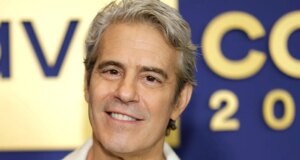 Andy Cohen Berduka atas Anggota Kru ‘WWHL’ yang Meninggal Karena Kanker Otak pada Usia 28
| beritakitanih Andy Cohen Berduka atas Anggota Kru 'WWHL' yang Meninggal Karena Kanker Otak pada Usia 28
| beritakitanih