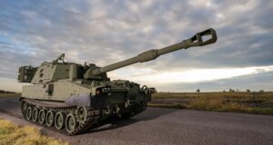 Angkatan Darat AS akan mendapatkan Howitzer self-propelled yang lebih canggih yang menawarkan peningkatan daya tembak
| beritakitanih Angkatan Darat AS akan mendapatkan Howitzer self-propelled yang lebih canggih yang menawarkan peningkatan daya tembak
| beritakitanih