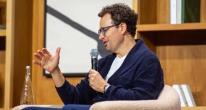 Anthropic Secara Rahasia Mengajukan IPO Terbesar Yang Pernah Ada
| beritakitanih Anthropic Secara Rahasia Mengajukan IPO Terbesar Yang Pernah Ada
| beritakitanih