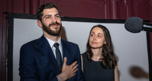 Apa yang Diungkap Kekalahan Alex Bores di New York Tentang Perebutan Uang AI dalam Politik
| beritakitanih Apa yang Diungkap Kekalahan Alex Bores di New York Tentang Perebutan Uang AI dalam Politik
| beritakitanih