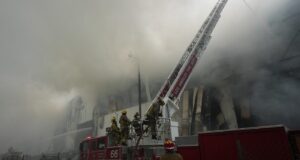 Apa yang perlu diketahui tentang kebakaran gudang penyimpanan dingin di Los Angeles
| beritakitanih Apa yang perlu diketahui tentang kebakaran gudang penyimpanan dingin di Los Angeles
| beritakitanih