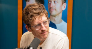 Apakah Pembawa Acara Radio Ini Benar-Benar Mengenal Semua Orang di Wales?
| beritakitanih Apakah Pembawa Acara Radio Ini Benar-Benar Mengenal Semua Orang di Wales?
| beritakitanih