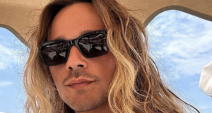 Aturan Emas Penata Rambut Selebriti Travis Ogletree untuk Rambut Mengkilap dan Bersinar Matahari Sepanjang Musim Panas
| beritakitanih Aturan Emas Penata Rambut Selebriti Travis Ogletree untuk Rambut Mengkilap dan Bersinar Matahari Sepanjang Musim Panas
| beritakitanih