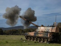 Australia menembakkan howitzer AS9 buatan dalam negeri yang dirancang untuk serangan cepat sejauh 25 mil
| beritakitanih Australia menembakkan howitzer AS9 buatan dalam negeri yang dirancang untuk serangan cepat sejauh 25 mil
| beritakitanih