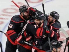 Badai berkembang pesat dalam suasana playoff bertekanan tinggi saat Final Piala Stanley bergeser ke Barat untuk Game 3
| beritakitanih Badai berkembang pesat dalam suasana playoff bertekanan tinggi saat Final Piala Stanley bergeser ke Barat untuk Game 3
| beritakitanih
