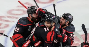 Badai berkembang pesat dalam suasana playoff bertekanan tinggi saat Final Piala Stanley bergeser ke Barat untuk Game 3
| beritakitanih Badai berkembang pesat dalam suasana playoff bertekanan tinggi saat Final Piala Stanley bergeser ke Barat untuk Game 3
| beritakitanih