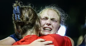 Bagaimana Lincoln memenangkan gelar softball D-II? Satu-satunya cara yang diketahuinya.
| beritakitanih Bagaimana Lincoln memenangkan gelar softball D-II? Satu-satunya cara yang diketahuinya.
| beritakitanih