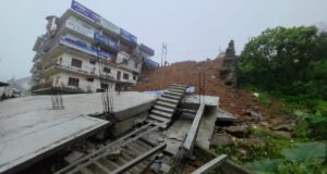 Bangunan lima lantai yang sedang dibangun runtuh di Idukki Kerala; tidak ada korban jiwa
| beritakitanih Bangunan lima lantai yang sedang dibangun runtuh di Idukki Kerala; tidak ada korban jiwa
| beritakitanih