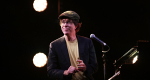 Ben Folds Memperingatkan Orkestra Simfoni Nasional ‘Mungkin Tidak Selamat’ dari Kekacauan Kennedy Center di Trump
| beritakitanih Ben Folds Memperingatkan Orkestra Simfoni Nasional 'Mungkin Tidak Selamat' dari Kekacauan Kennedy Center di Trump
| beritakitanih