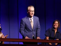 Bill Maher Dipuji atas Keberanian dan Menjadi ‘Pelawan Utama’ Saat Menerima Penghargaan Mark Twain dari Kennedy Center
| beritakitanih Bill Maher Dipuji atas Keberanian dan Menjadi 'Pelawan Utama' Saat Menerima Penghargaan Mark Twain dari Kennedy Center
| beritakitanih
