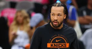 Bintang Knicks Jalen Brunson bermain meski mengalami cedera lutut dan pergelangan kaki di Game 1 Final NBA
| beritakitanih Bintang Knicks Jalen Brunson bermain meski mengalami cedera lutut dan pergelangan kaki di Game 1 Final NBA
| beritakitanih