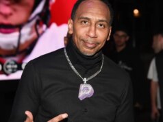 Bintang Knicks Jalen Brunson dan Josh Hart Menghadapi Stephen A. Smith dari ESPN, yang Dicemooh dari Teater, Selama Perekaman Podcast
| beritakitanih Bintang Knicks Jalen Brunson dan Josh Hart Menghadapi Stephen A. Smith dari ESPN, yang Dicemooh dari Teater, Selama Perekaman Podcast
| beritakitanih