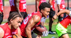 Birmingham Groves RB Jeremiah Whitley bertujuan untuk membuka mata di tahun ulangan
| beritakitanih Birmingham Groves RB Jeremiah Whitley bertujuan untuk membuka mata di tahun ulangan
| beritakitanih