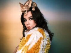 Björk meluncurkan pameran besar baru di Islandia
| beritakitanih Björk meluncurkan pameran besar baru di Islandia
| beritakitanih