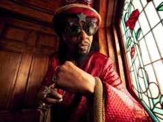 Bootsy Collins Menandatangani Davie sebagai Artis Pertama di Bootzilla Records
| beritakitanih Bootsy Collins Menandatangani Davie sebagai Artis Pertama di Bootzilla Records
| beritakitanih