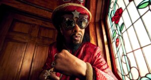 Bootsy Collins Menandatangani Davie sebagai Artis Pertama di Bootzilla Records
| beritakitanih Bootsy Collins Menandatangani Davie sebagai Artis Pertama di Bootzilla Records
| beritakitanih