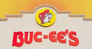 Buc-ee baru saja melintasi negara bagian lain dari peta perluasannya. Apakah milikmu selanjutnya?
| beritakitanih Buc-ee baru saja melintasi negara bagian lain dari peta perluasannya. Apakah milikmu selanjutnya?
| beritakitanih