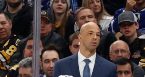 Canucks masuk ke dalam lagi, pekerjakan Malhotra sebagai pelatih
| beritakitanih Canucks masuk ke dalam lagi, pekerjakan Malhotra sebagai pelatih
| beritakitanih