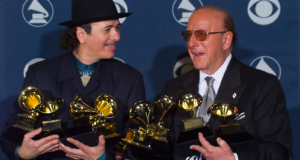 Carlos Santana Mengingat Eksekutif Rekor ‘Visioner’ Clive Davis: Dia ‘Mengenali Cahaya dalam Diri Manusia’
| beritakitanih Carlos Santana Mengingat Eksekutif Rekor 'Visioner' Clive Davis: Dia 'Mengenali Cahaya dalam Diri Manusia'
| beritakitanih