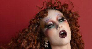 Chappell Roan Adalah Wajah Baru MAC Viva Glam—Lihat Fotonya
| beritakitanih Chappell Roan Adalah Wajah Baru MAC Viva Glam—Lihat Fotonya
| beritakitanih