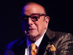 Clive Davis Meninggal di Usia 94: Eksekutif Musik Mengingat Label Berpengaruh Mogul (UPDATING)
| beritakitanih Clive Davis Meninggal di Usia 94: Eksekutif Musik Mengingat Label Berpengaruh Mogul (UPDATING)
| beritakitanih