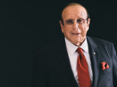 Clive Davis, Music Industry Titan Who Signed Whitney Houston, Dies at 94 | beritakitanih Clive Davis, Music Industry Titan Who Signed Whitney Houston, Dies at 94 | beritakitanih