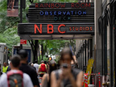 Comcast, NBCUniversal Split Mendorong Spekulasi Pembuatan Kesepakatan
| beritakitanih Comcast, NBCUniversal Split Mendorong Spekulasi Pembuatan Kesepakatan
| beritakitanih