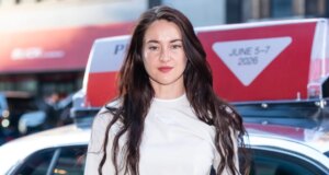 Dapatkan Tampilan Jeans Putih Longgar dan Pelangsing Shailene Woodley seharga $32
| beritakitanih Dapatkan Tampilan Jeans Putih Longgar dan Pelangsing Shailene Woodley seharga $32
| beritakitanih