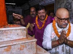Delegasi Kongres UP diizinkan untuk berdoa di Kuil Ram setelah berhadapan dengan pemerintahan Ayodhya
| beritakitanih Delegasi Kongres UP diizinkan untuk berdoa di Kuil Ram setelah berhadapan dengan pemerintahan Ayodhya
| beritakitanih