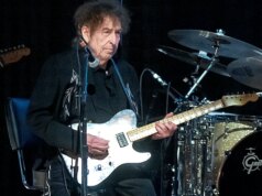 Dengarkan Bob Dylan Memainkan Permata ‘Basement Tapes’ ‘You Ain’t Goin’ Nowhere’ untuk Pertama Kalinya dalam 14 Tahun
| beritakitanih Dengarkan Bob Dylan Memainkan Permata 'Basement Tapes' 'You Ain't Goin' Nowhere' untuk Pertama Kalinya dalam 14 Tahun
| beritakitanih