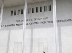 Dewan Kennedy Center meminta jeda atas keputusan yang memerintahkan penghapusan nama Trump
| beritakitanih Dewan Kennedy Center meminta jeda atas keputusan yang memerintahkan penghapusan nama Trump
| beritakitanih