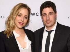 Di Dalam Drama Pasca Perpisahan Jenny Mollen yang Melibatkan Putra Sid yang Berusia 12 Tahun
| beritakitanih Di Dalam Drama Pasca Perpisahan Jenny Mollen yang Melibatkan Putra Sid yang Berusia 12 Tahun
| beritakitanih
