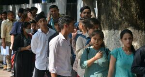 Di tengah ujian ulang dan evaluasi ulang, siswa memilih perguruan tinggi cadangan daripada impian DU
| beritakitanih Di tengah ujian ulang dan evaluasi ulang, siswa memilih perguruan tinggi cadangan daripada impian DU
| beritakitanih