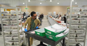Dibanjiri Surat Suara, California Perlu Waktu Lagi Menghitung Suara
| beritakitanih Dibanjiri Surat Suara, California Perlu Waktu Lagi Menghitung Suara
| beritakitanih