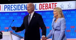 Dokter memeriksa Biden tepat setelah debat Trump karena Jill Biden khawatir dia terkena stroke
| beritakitanih Dokter memeriksa Biden tepat setelah debat Trump karena Jill Biden khawatir dia terkena stroke
| beritakitanih