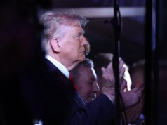 Donald Trump Dicemooh di Final NBA di New York City
| beritakitanih Donald Trump Dicemooh di Final NBA di New York City
| beritakitanih