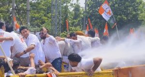Dua protes, dua tanggapan: Delhi tetap tenang ketika Haryana menembakkan meriam air ke arah demonstran muda Kongres
| beritakitanih Dua protes, dua tanggapan: Delhi tetap tenang ketika Haryana menembakkan meriam air ke arah demonstran muda Kongres
| beritakitanih